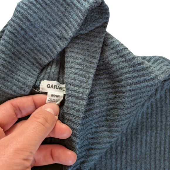 Garage Forest Green Turtleneck Ribbed Short Sweater Women Size Medium - Picture 11 of 11